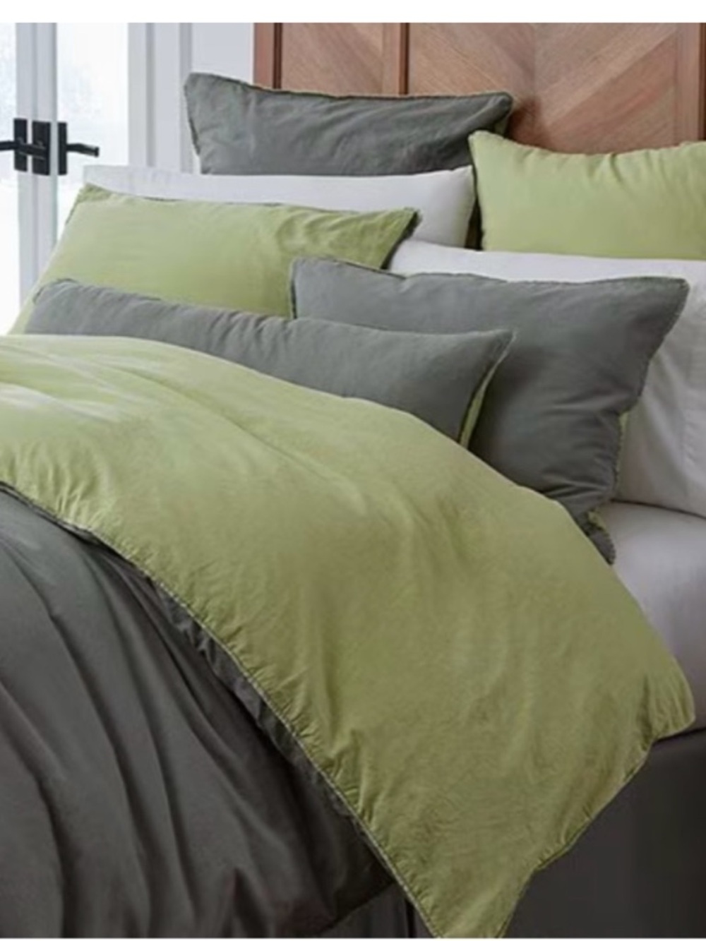 Southern Living Queen Linen Duvet Reversible Green/ Chartreuse Tie Bottom Fringe